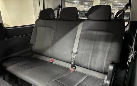 Hyundai Staria, 2021 год, 3 650 000 рублей, 29 фотография