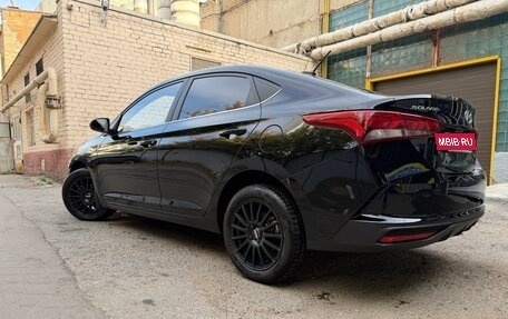Hyundai Solaris II рестайлинг, 2022 год, 1 850 000 рублей, 5 фотография