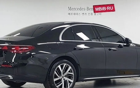 Mercedes-Benz E-Класс, 2024 год, 5 990 000 рублей, 4 фотография