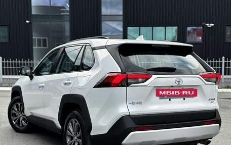 Toyota RAV4, 2024 год, 4 150 000 рублей, 2 фотография