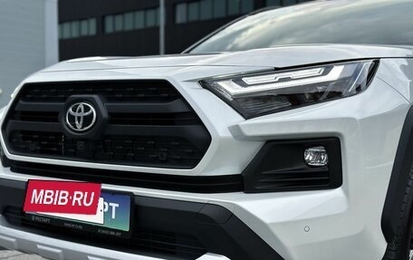 Toyota RAV4, 2024 год, 4 150 000 рублей, 12 фотография