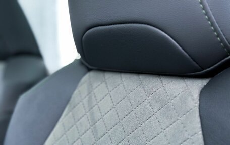 Toyota RAV4, 2024 год, 4 150 000 рублей, 24 фотография