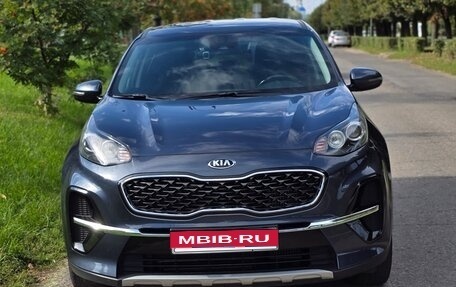 KIA Sportage IV рестайлинг, 2020 год, 2 049 000 рублей, 1 фотография