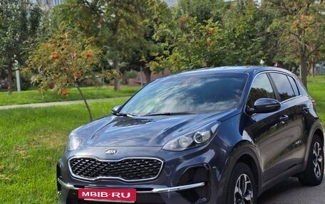 KIA Sportage IV рестайлинг, 2020 год, 2 049 000 рублей, 2 фотография