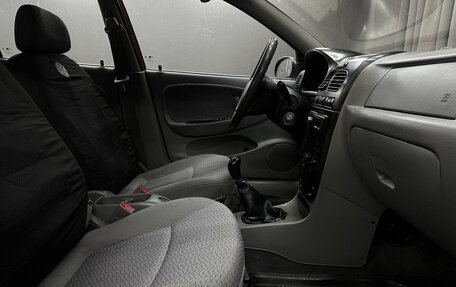 KIA Rio II, 2000 год, 239 999 рублей, 12 фотография