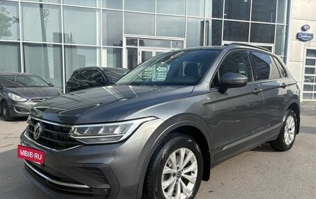 Volkswagen Tiguan II, 2021 год, 2 492 000 рублей, 2 фотография