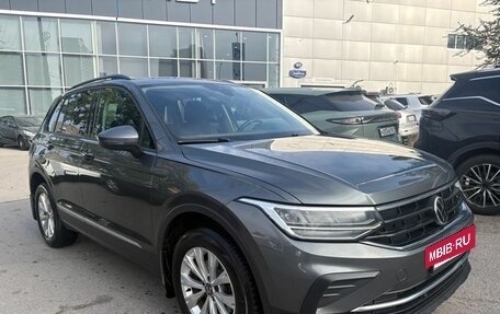 Volkswagen Tiguan II, 2021 год, 2 492 000 рублей, 7 фотография