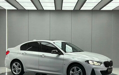 BMW 1 серия, 2022 год, 1 680 000 рублей, 4 фотография