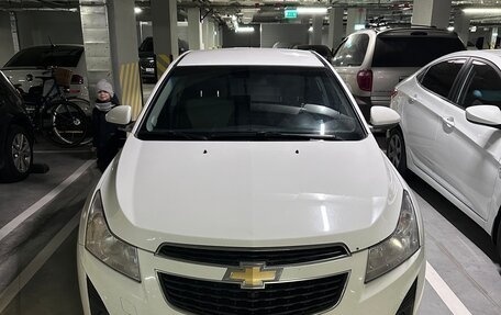 Chevrolet Cruze II, 2013 год, 600 000 рублей, 3 фотография