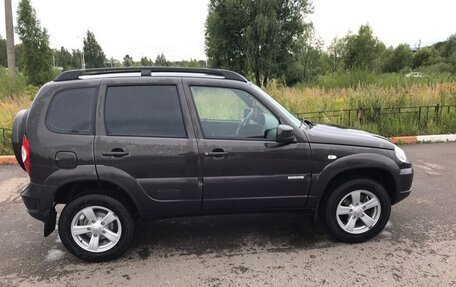 Chevrolet Niva I рестайлинг, 2016 год, 710 000 рублей, 4 фотография