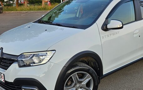 Renault Sandero II рестайлинг, 2019 год, 1 100 000 рублей, 2 фотография