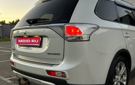 Mitsubishi Outlander III рестайлинг 3, 2014 год, 1 150 000 рублей, 11 фотография