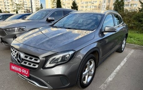 Mercedes-Benz GLA, 2019 год, 2 500 000 рублей, 2 фотография