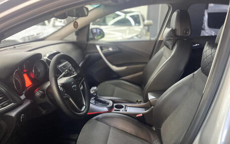 Opel Astra J, 2010 год, 630 000 рублей, 7 фотография