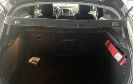Opel Astra J, 2010 год, 630 000 рублей, 14 фотография