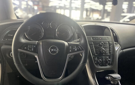 Opel Astra J, 2010 год, 630 000 рублей, 10 фотография
