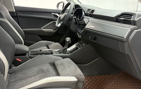 Audi Q3, 2023 год, 2 400 000 рублей, 16 фотография