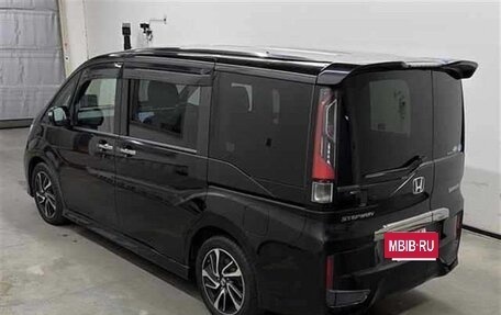 Honda Stepwgn IV, 2016 год, 1 300 000 рублей, 4 фотография