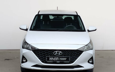 Hyundai Solaris II рестайлинг, 2022 год, 1 550 000 рублей, 2 фотография
