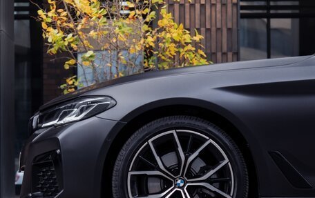 BMW 5 серия, 2020 год, 3 830 000 рублей, 2 фотография