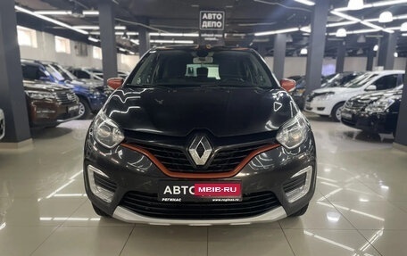 Renault Kaptur I рестайлинг, 2017 год, 1 299 000 рублей, 2 фотография