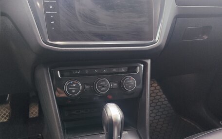 Volkswagen Tiguan II, 2018 год, 3 399 900 рублей, 7 фотография
