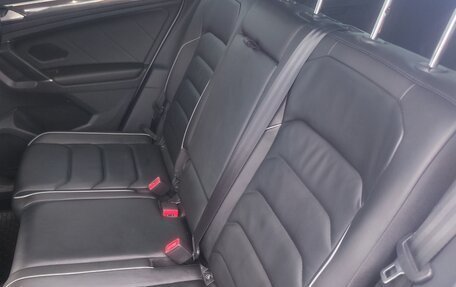 Volkswagen Tiguan II, 2018 год, 3 399 900 рублей, 11 фотография