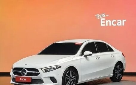 Mercedes-Benz A-Класс, 2021 год, 2 990 000 рублей, 1 фотография