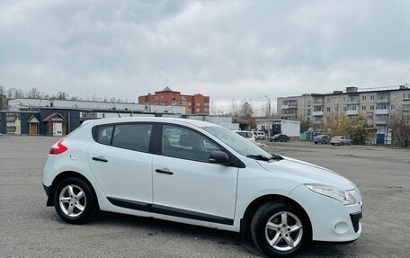 Renault Megane III, 2012 год, 600 000 рублей, 2 фотография