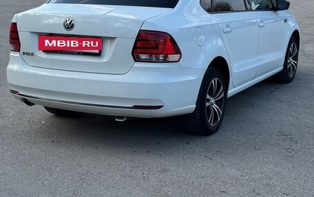 Volkswagen Polo VI (EU Market), 2017 год, 870 000 рублей, 2 фотография