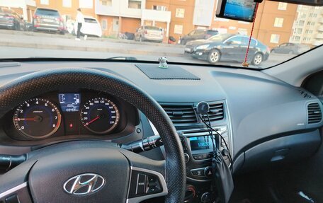 Hyundai Solaris II рестайлинг, 2015 год, 990 000 рублей, 8 фотография
