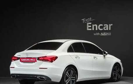 Mercedes-Benz A-Класс, 2021 год, 2 990 000 рублей, 2 фотография