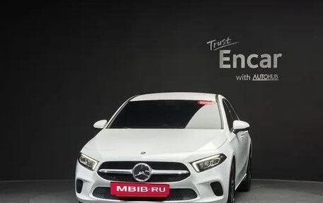 Mercedes-Benz A-Класс, 2021 год, 2 990 000 рублей, 3 фотография