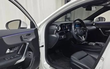 Mercedes-Benz A-Класс, 2021 год, 2 990 000 рублей, 12 фотография