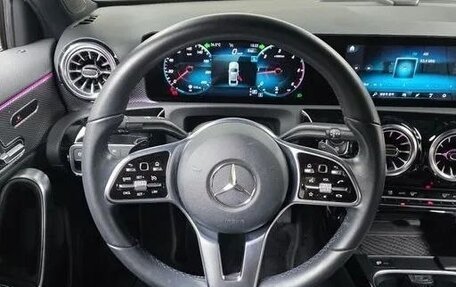 Mercedes-Benz A-Класс, 2021 год, 2 990 000 рублей, 22 фотография