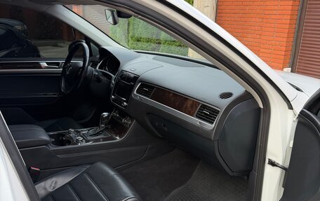 Volkswagen Touareg III, 2012 год, 1 680 000 рублей, 6 фотография