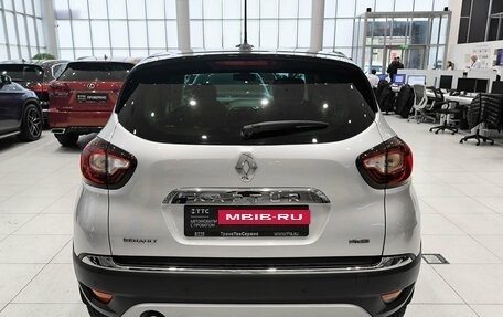 Renault Kaptur I рестайлинг, 2020 год, 1 800 000 рублей, 7 фотография