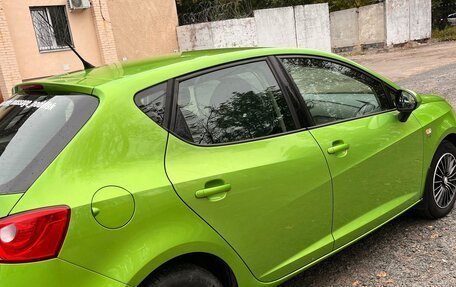 SEAT Ibiza IV рестайлинг 2, 2012 год, 730 000 рублей, 5 фотография