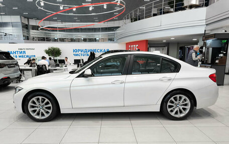 BMW 3 серия, 2017 год, 1 950 000 рублей, 10 фотография