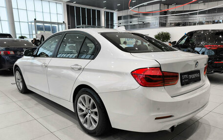 BMW 3 серия, 2017 год, 1 950 000 рублей, 8 фотография