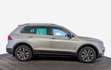 Volkswagen Tiguan II, 2019 год, 2 450 000 рублей, 4 фотография