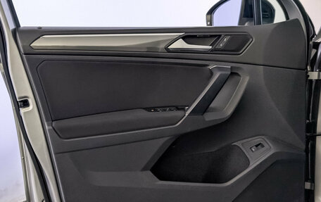 Volkswagen Tiguan II, 2019 год, 2 450 000 рублей, 19 фотография