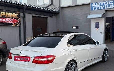 Mercedes-Benz E-Класс, 2012 год, 1 950 000 рублей, 5 фотография
