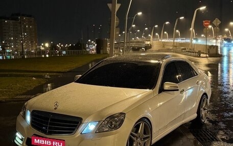 Mercedes-Benz E-Класс, 2012 год, 1 950 000 рублей, 4 фотография