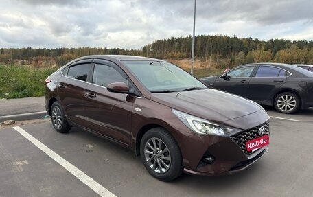 Hyundai Solaris II рестайлинг, 2021 год, 1 620 000 рублей, 4 фотография