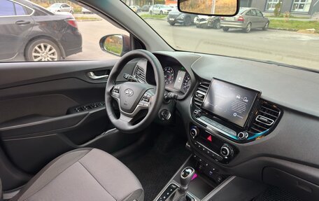 Hyundai Solaris II рестайлинг, 2021 год, 1 620 000 рублей, 15 фотография