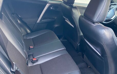 Toyota RAV4, 2017 год, 3 000 000 рублей, 9 фотография
