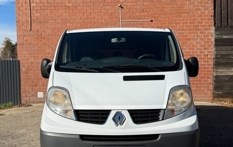 Renault Trafic, 2013 год, 1 340 000 рублей, 3 фотография