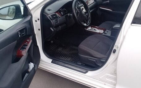 Toyota Camry, 2013 год, 1 750 000 рублей, 10 фотография