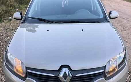 Renault Logan II, 2017 год, 700 000 рублей, 8 фотография